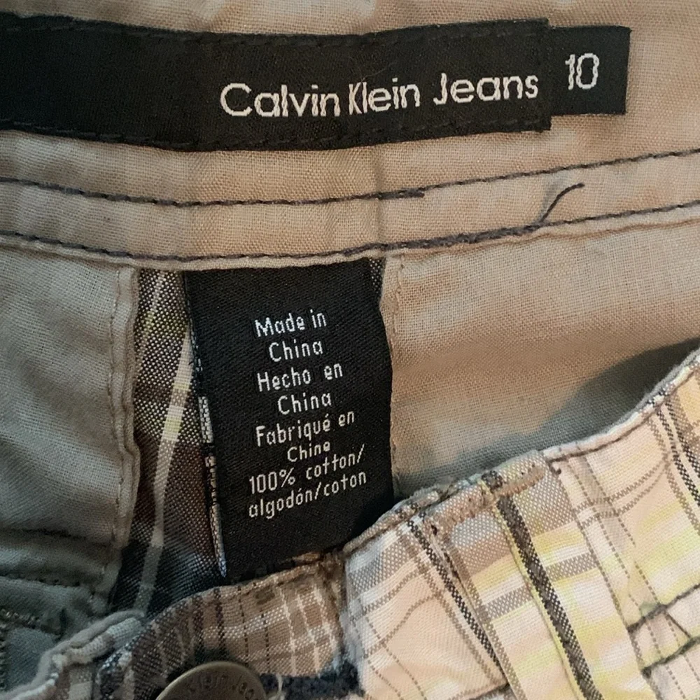 Calvin Klein Boys Plaid Cargo Shorts  size 10 - Picture 2 of 10